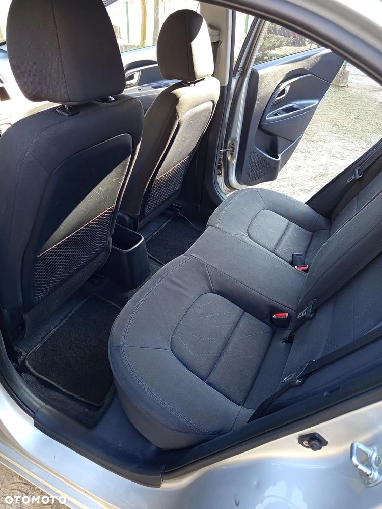 Kia Rio 1.1 CRDI Business Line - 2