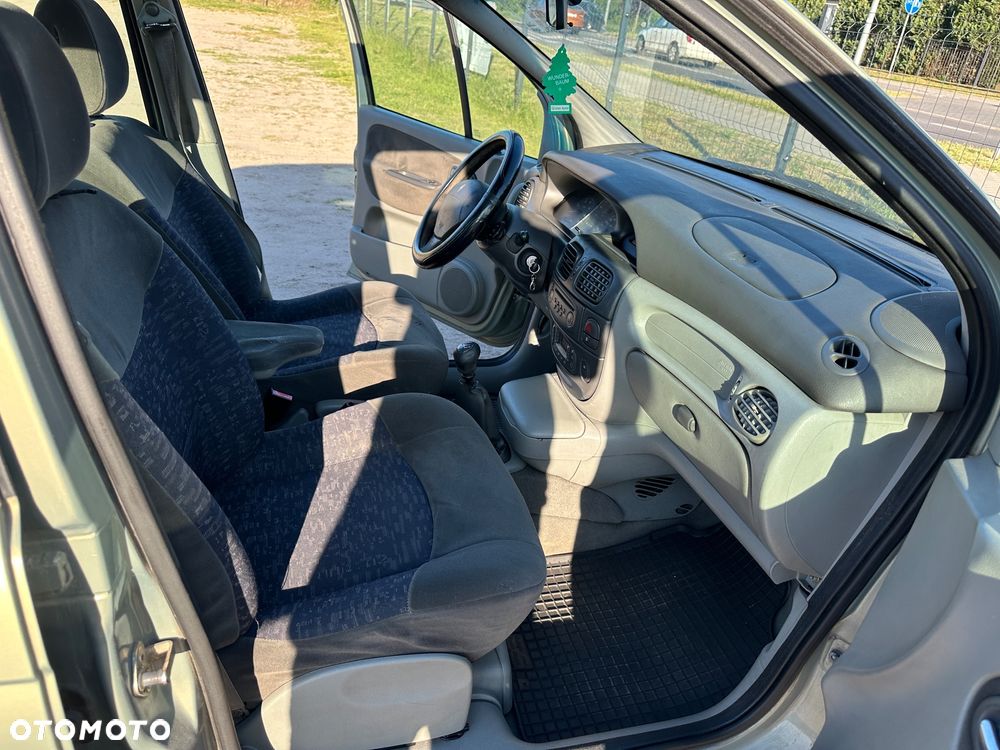 Renault Scenic 1.9 dCi Authentique - 19