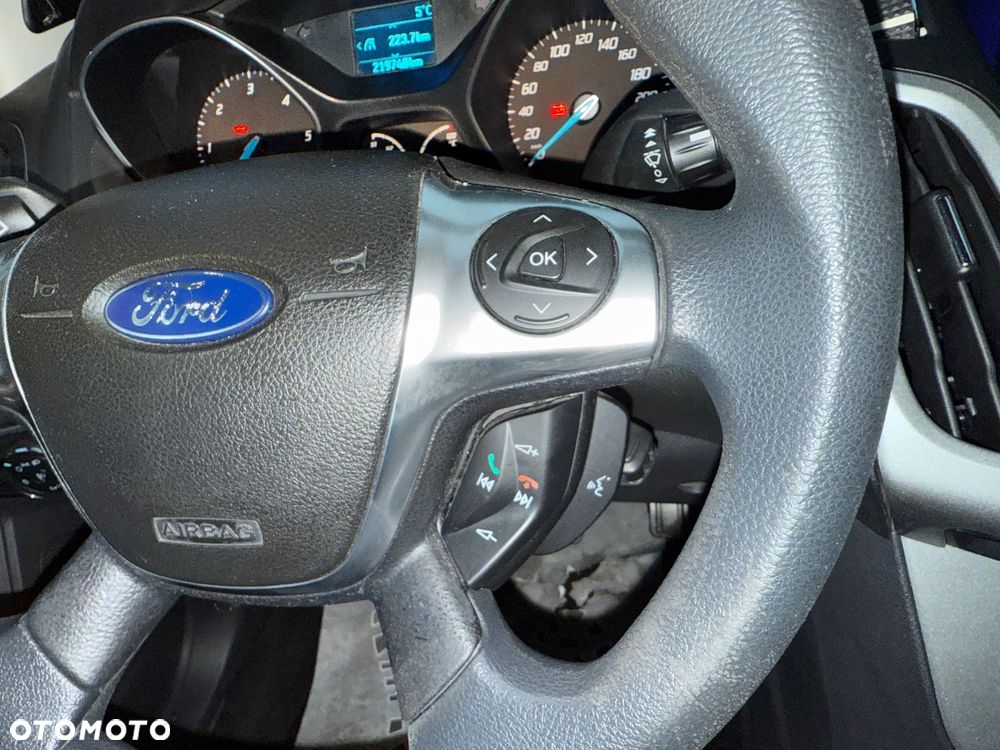 Ford Focus SW 1.6 TDCi DPF Champions Edition - 18