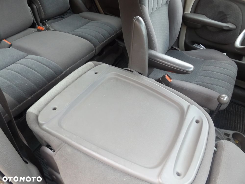 Chrysler PT Cruiser - 21