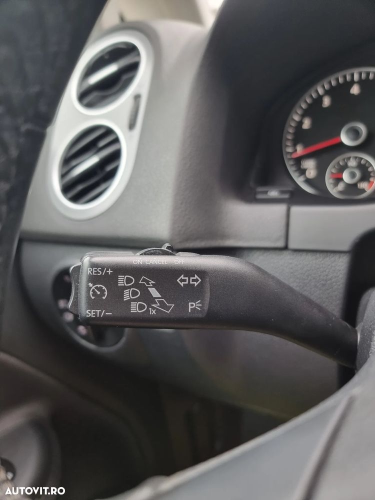 Volkswagen Golf - 23