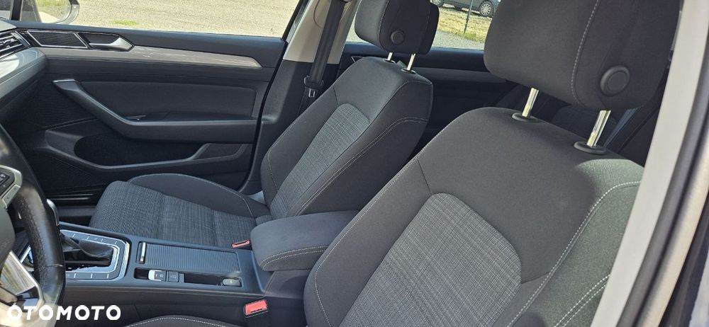 Volkswagen Passat Variant 2.0 TSI Business DSG - 27