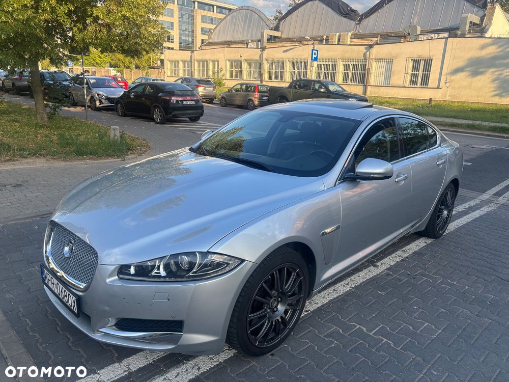 Jaguar XF 3.0 T AWD Premium Luxury - 11