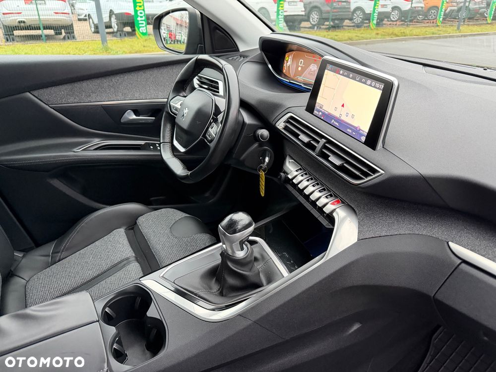 Peugeot 3008 PureTech 130 Stop & Start GPF Active Business-Paket - 36