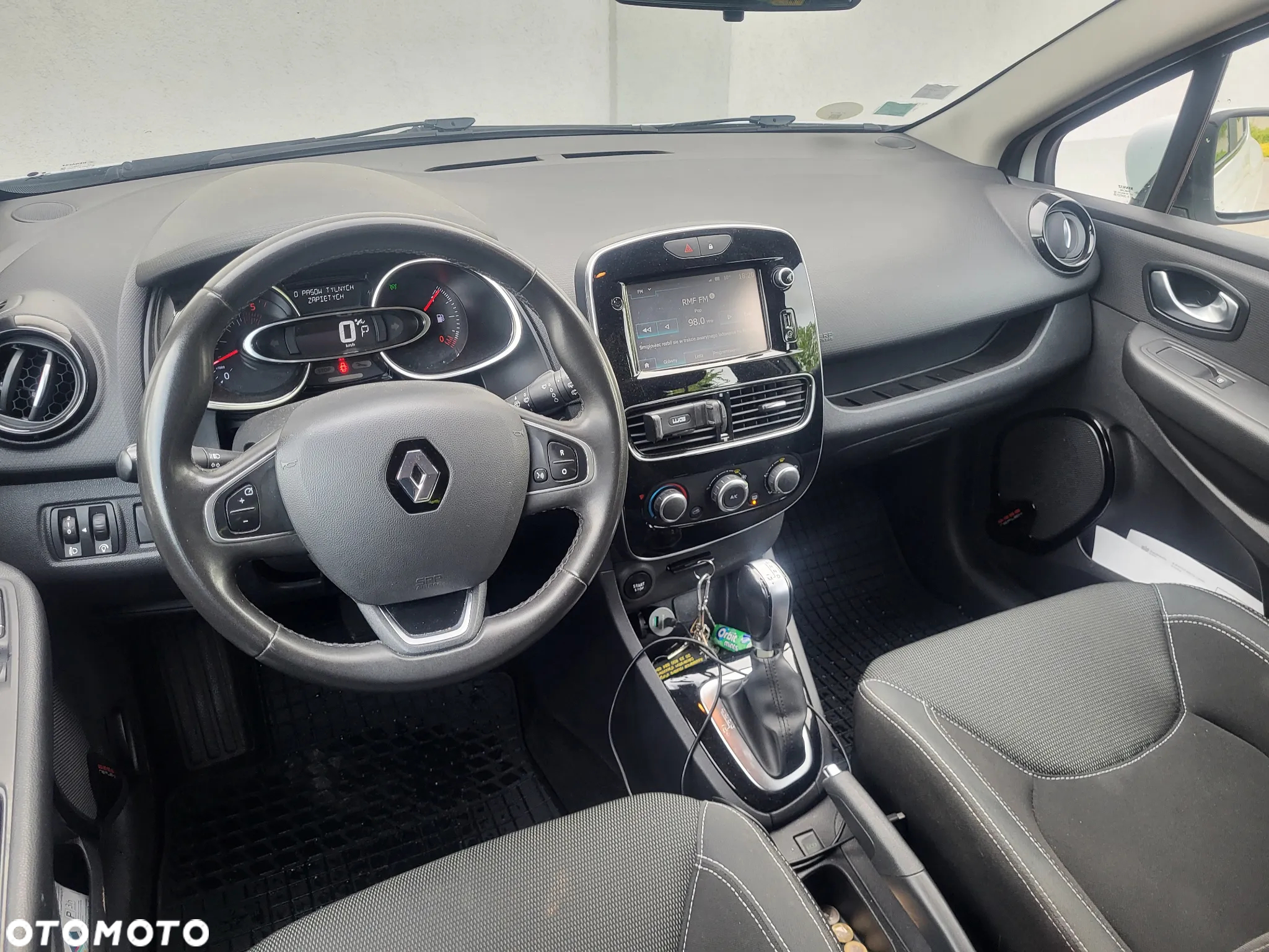 Renault Clio - 11