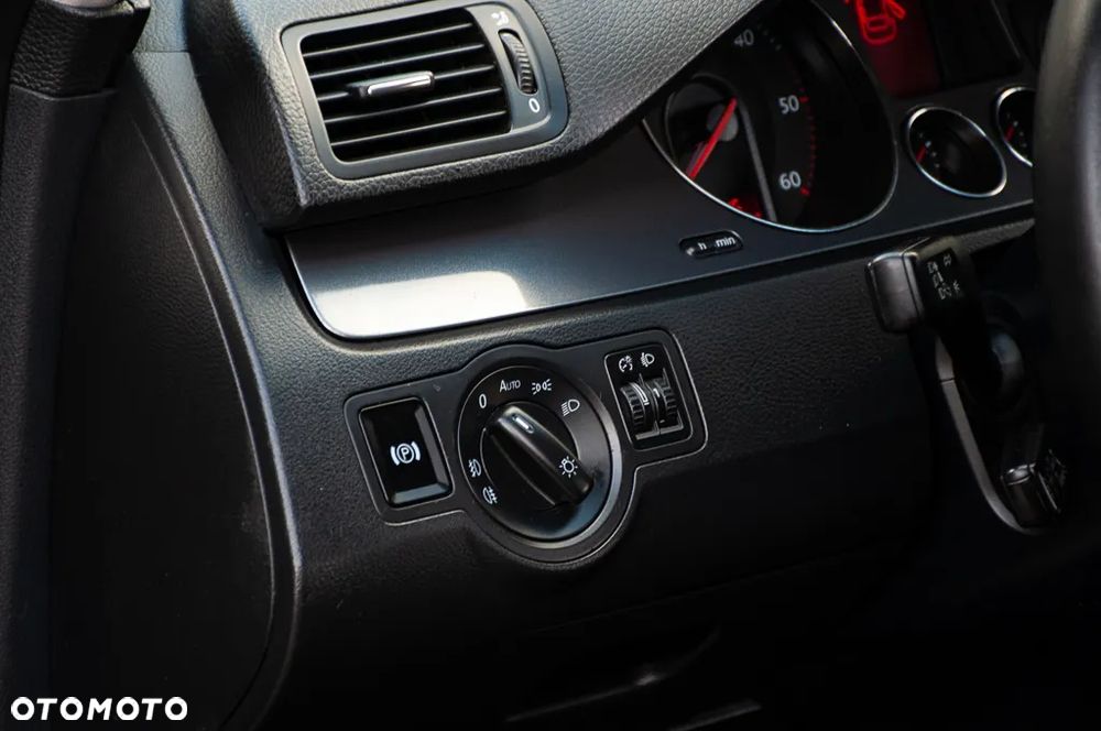 Volkswagen Passat 2.0 TDI Comfortline - 37