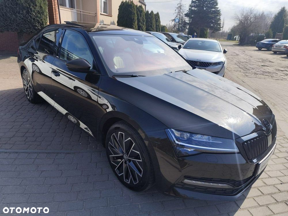 Skoda Superb 2.0 TSI 4x4 L&K DSG - 9