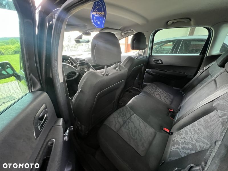 Peugeot 3008 1.6 HDi Premium - 10