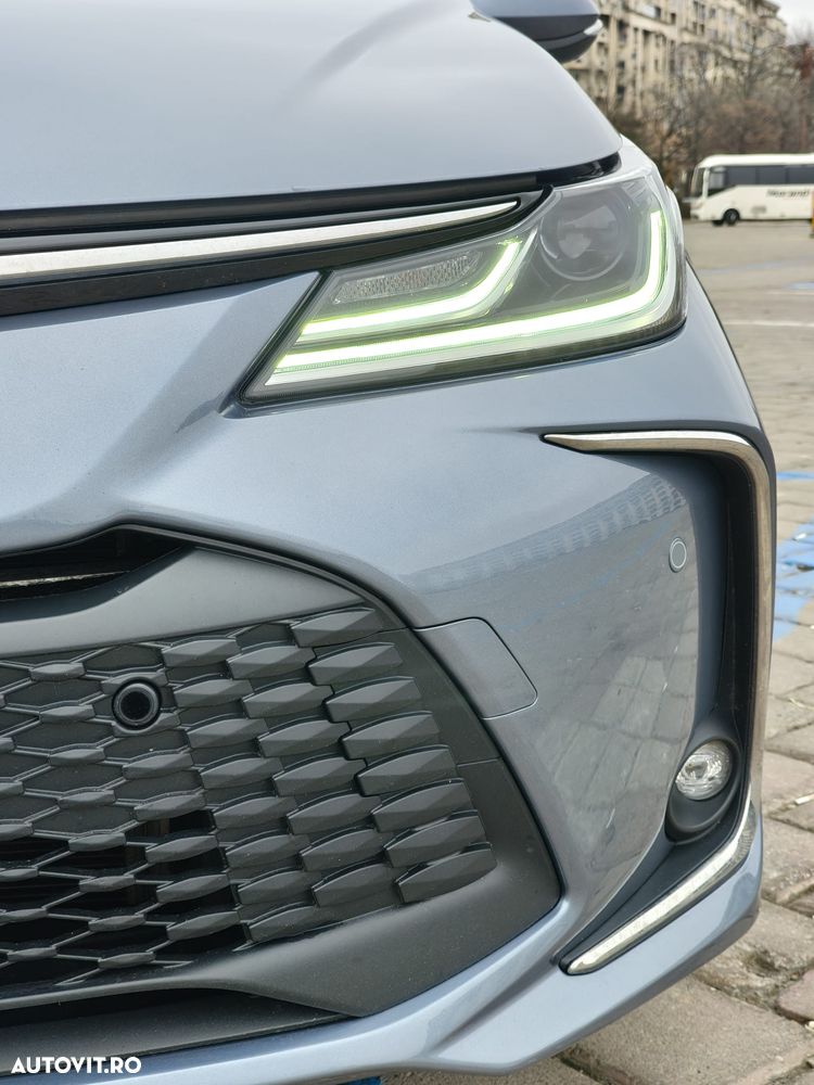 Toyota Corolla 1.8 HSD Dynamic - 10