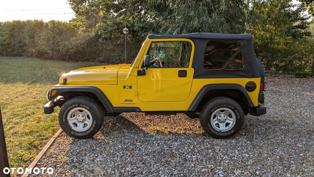 Jeep Wrangler - 11