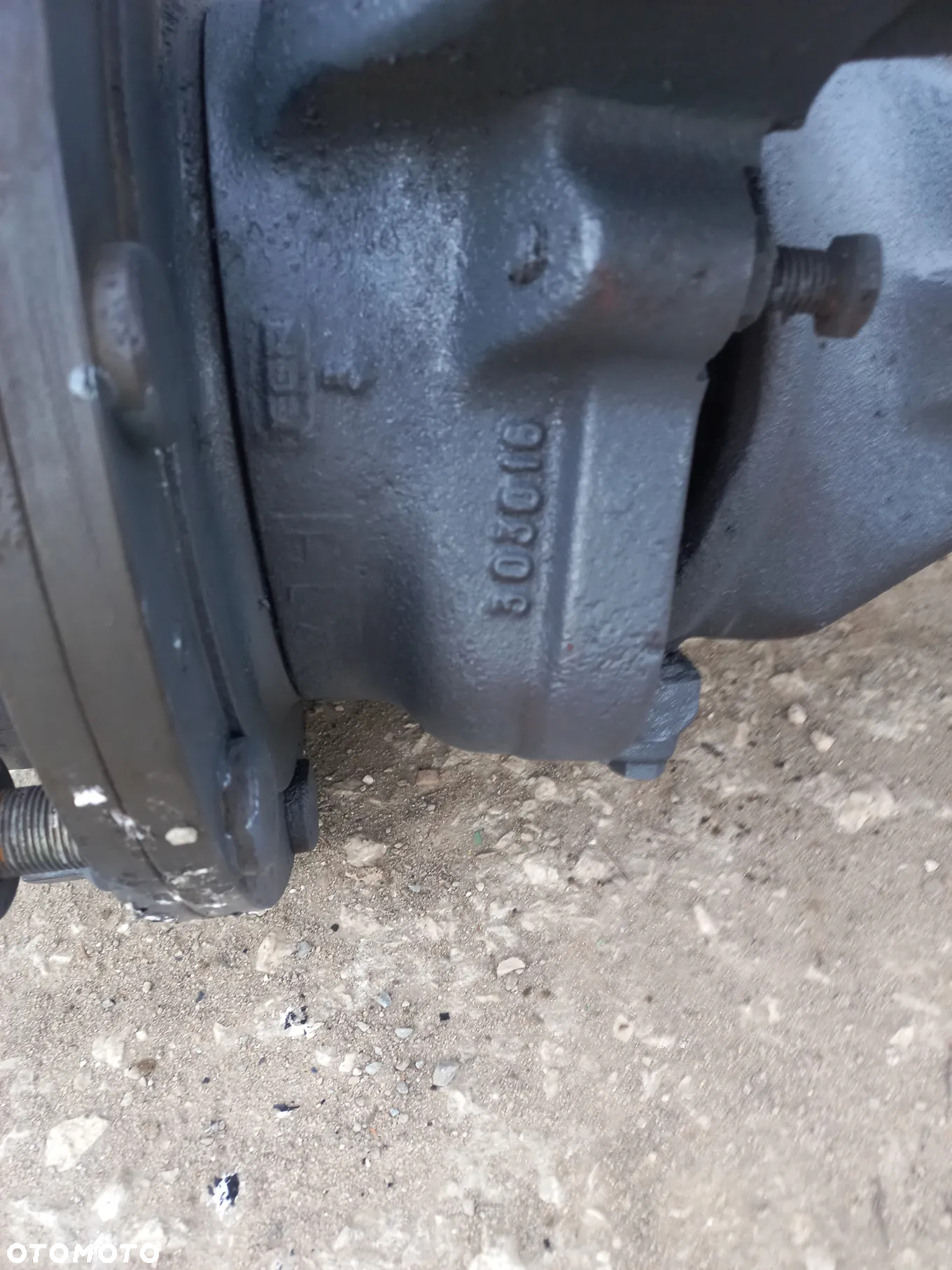 Most przedni RENAULT ceres REFERENCE axle 141509 carraro,półoś,atak,układ planetarny,zwrotnica,orzech,345,330,340,john deere 3300,320,436.303015,303016,102900,podpora mostu - 3