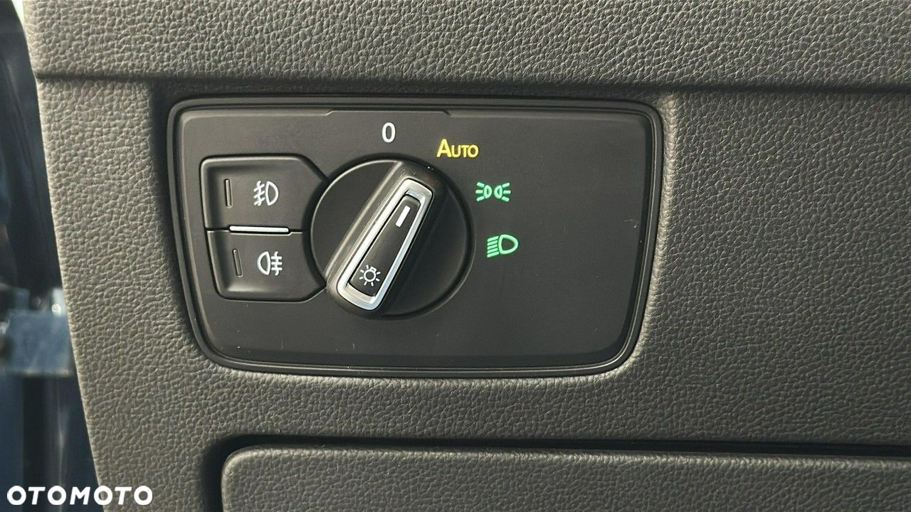 Volkswagen Passat 1.5 TSI EVO Business - 26