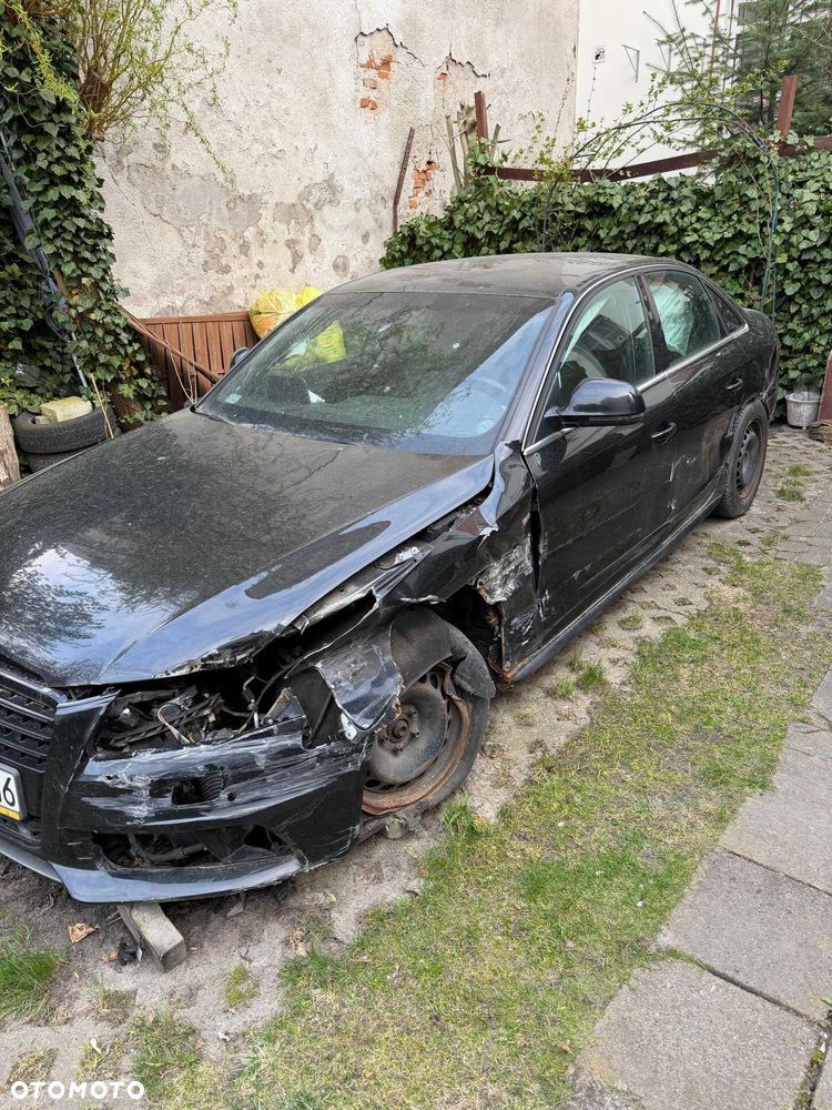 Audi A4 Limousine - 4