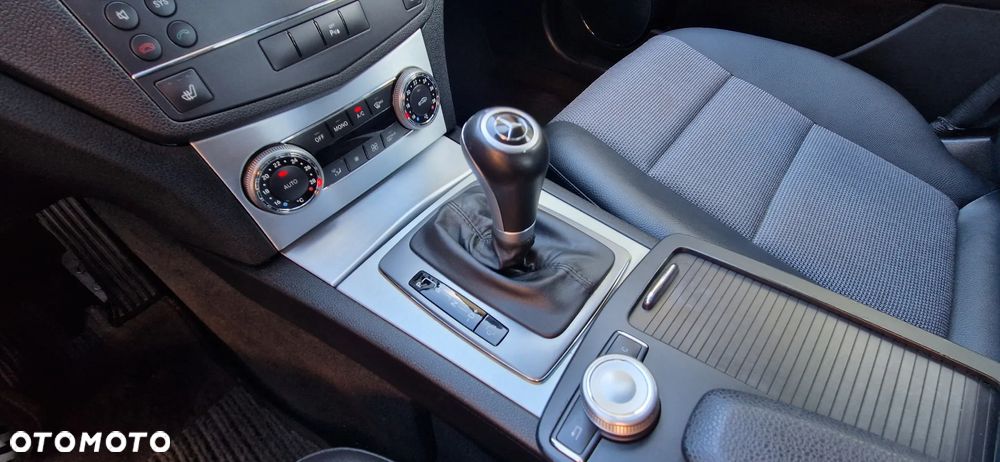 Mercedes-Benz Klasa C 180 Kompressor Automatik Avantgarde - 33