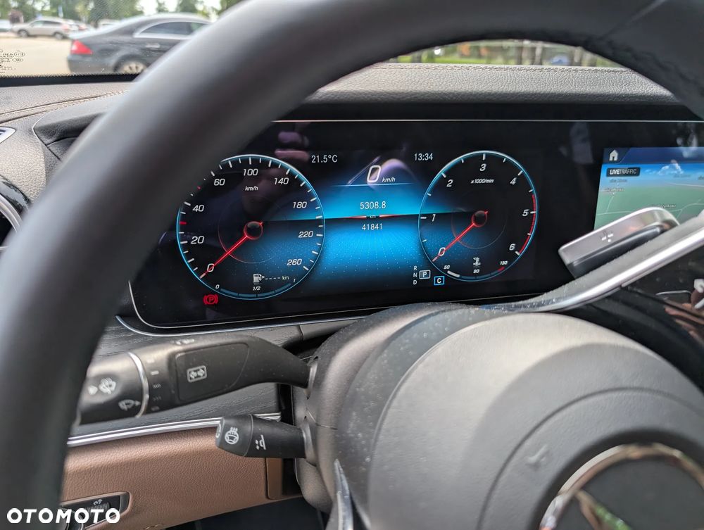 Mercedes-Benz Klasa E 400 d 4-Matic Exclusive - 28