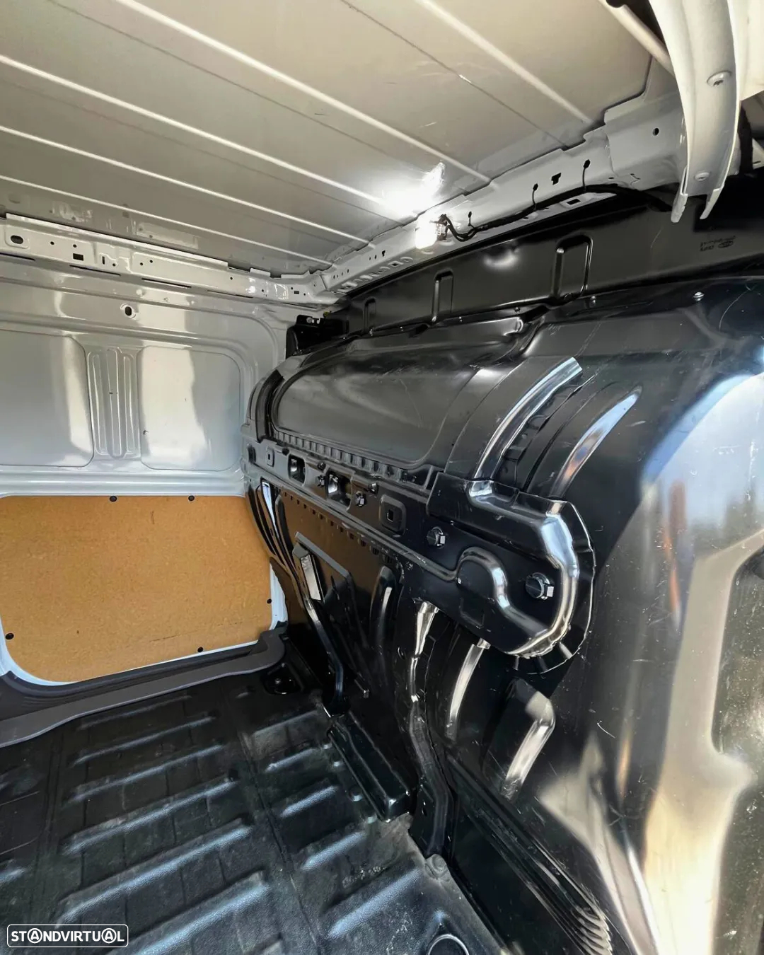 Ford TRANSIT CONNECT 1.5 EcoBlue L2 Trend - 24