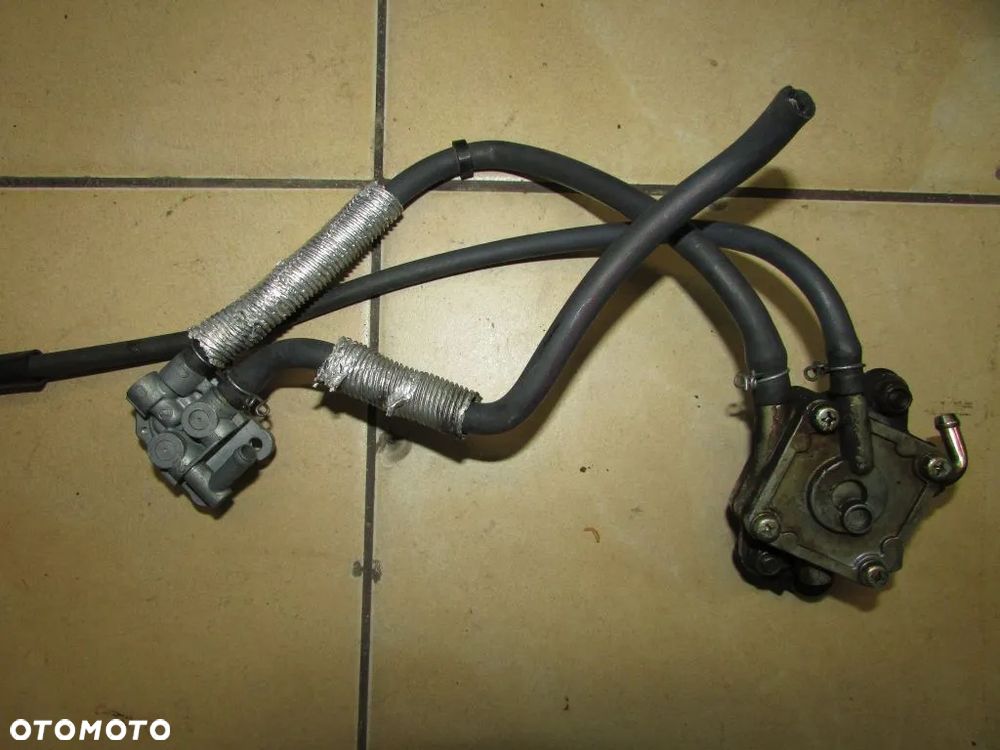 Yamaha TDM 850 4TX kranik krany paliwa - 2