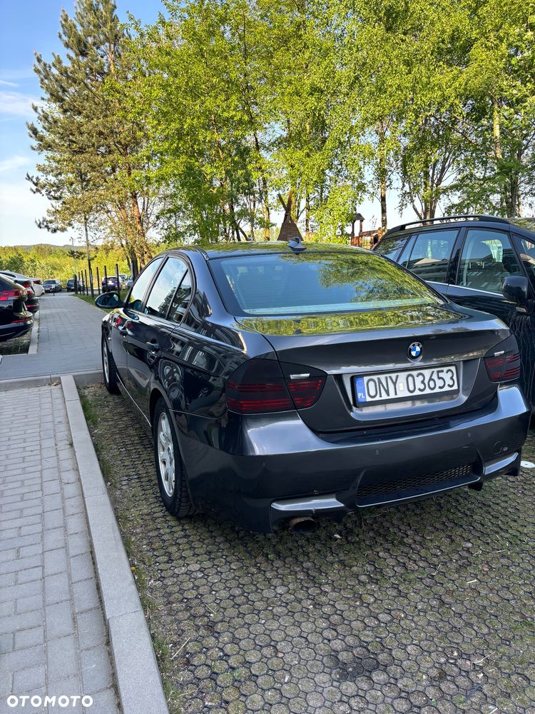 BMW Seria 3 320i - 5