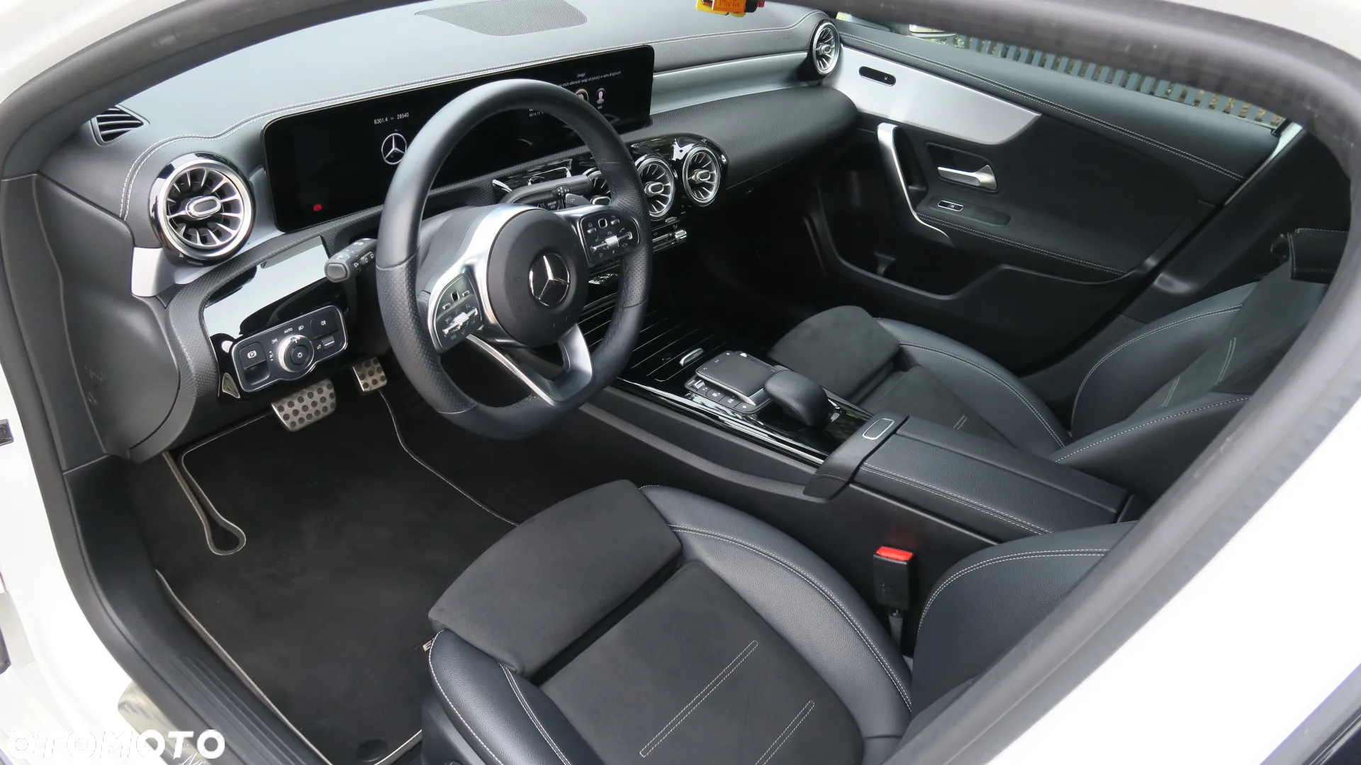 Mercedes-Benz Klasa A 180 7G-DCT Progressive Advanced - 19
