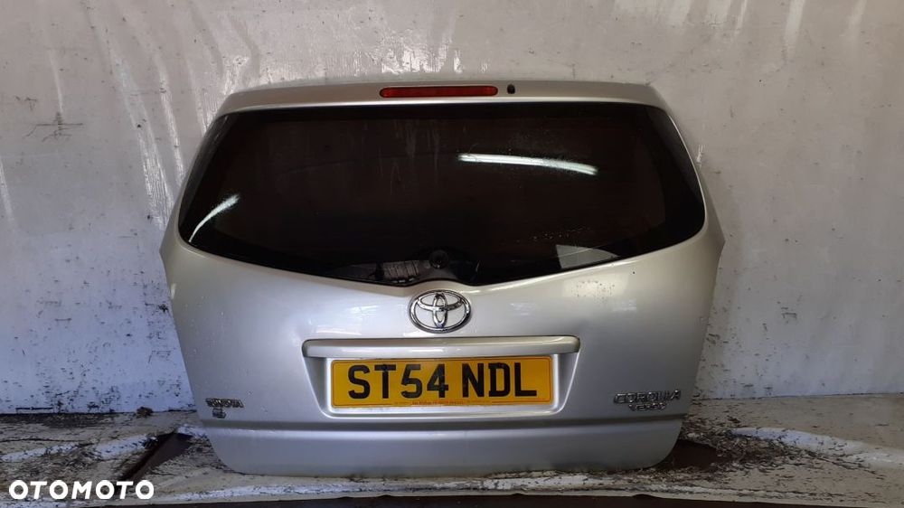 # KLAPA TYŁ BAGAŻNIKA DO TOYOTA COROLLA VERSO 199 - 1