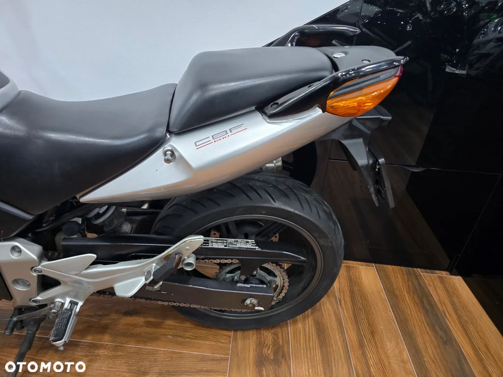 Honda CBF - 10