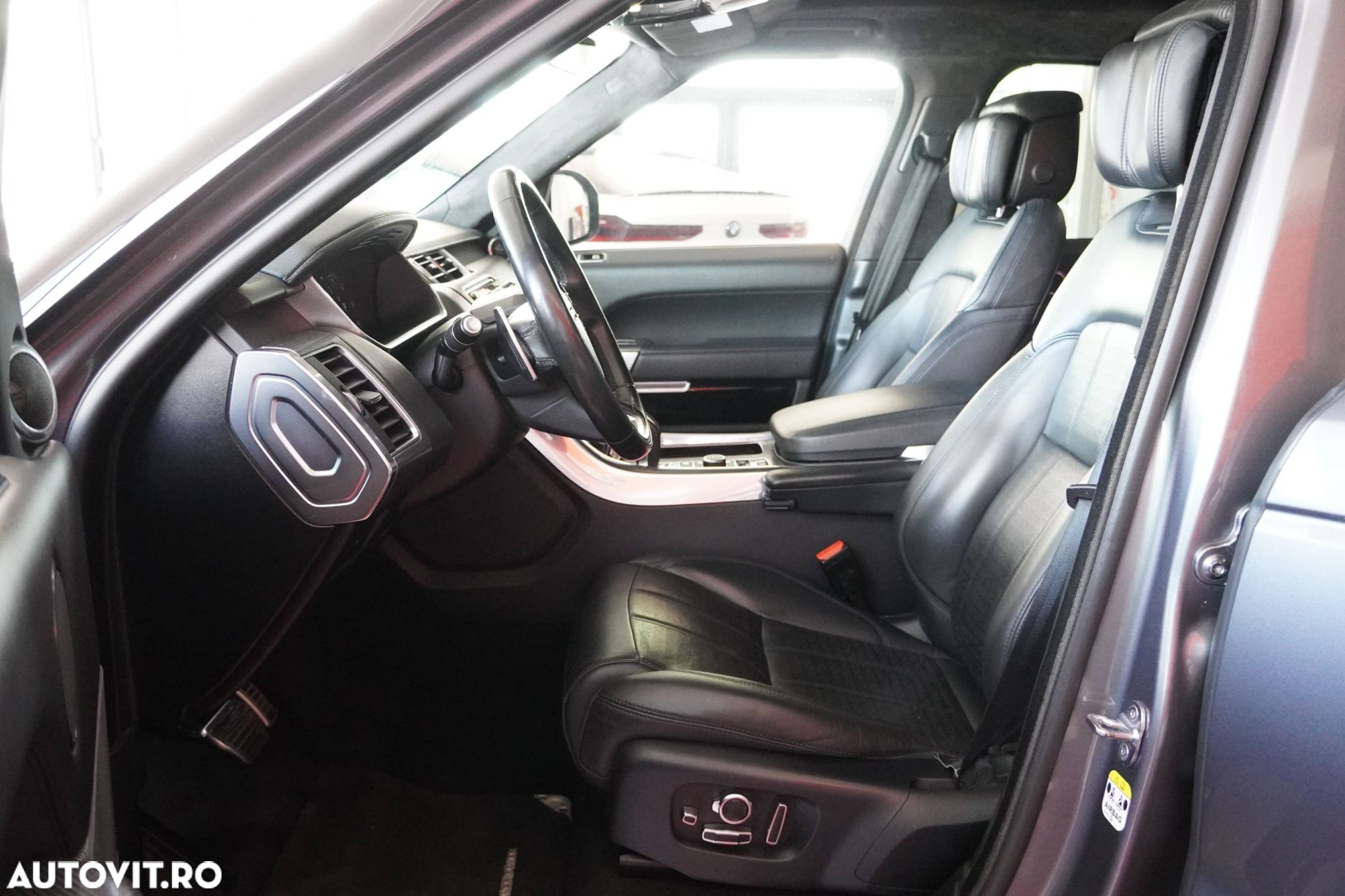 Land Rover Range Rover Sport - 24
