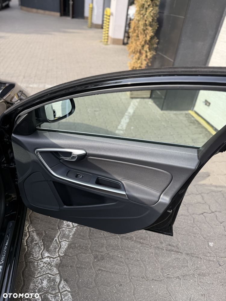 Volvo V60 - 13