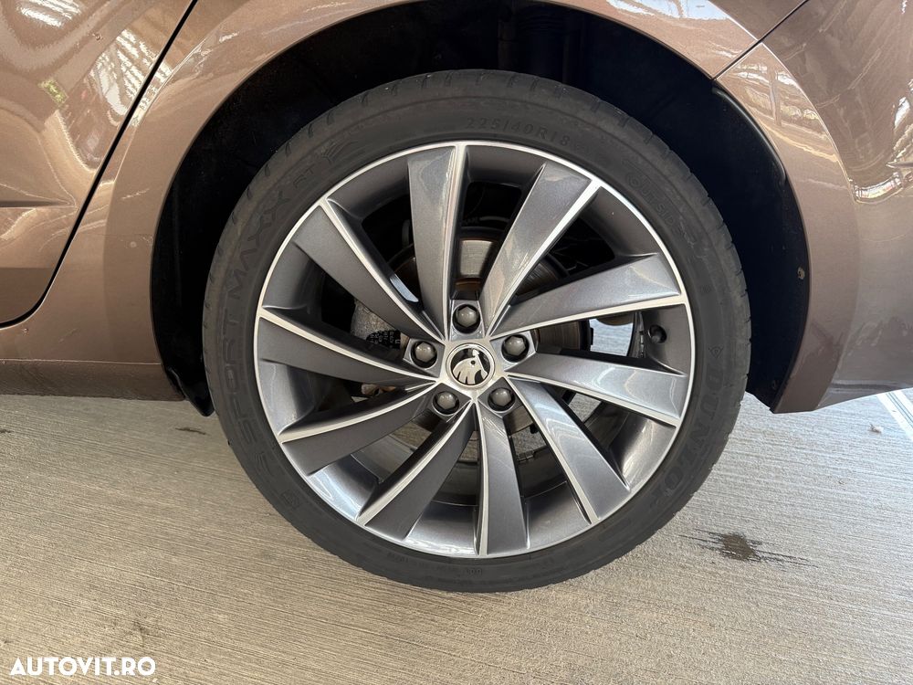 Skoda Octavia 2.0 TSI DSG 4X4 Laurin&Klement - 13