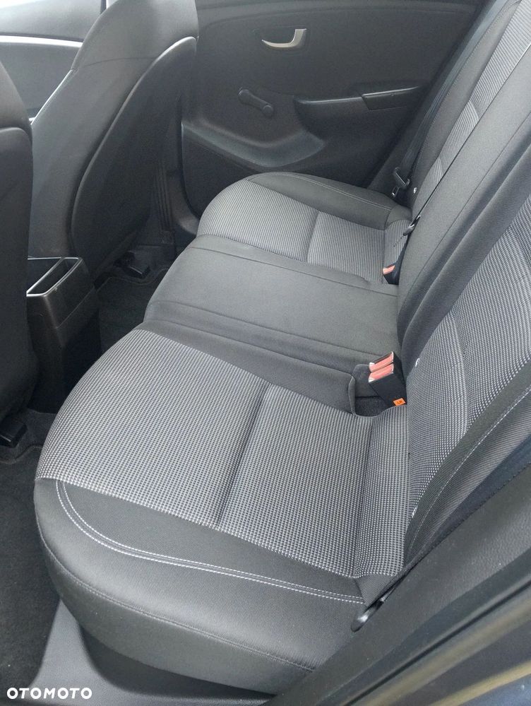 Hyundai i30 1.6 CRDi Classic - 4