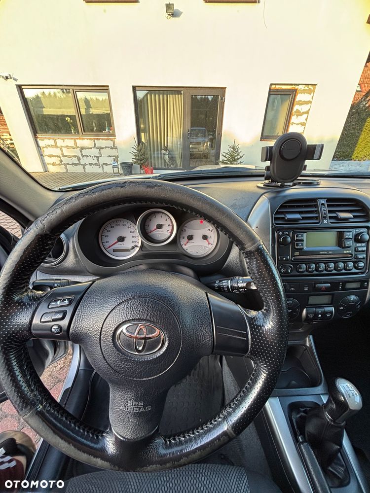 Toyota RAV4 2.0 D-4D 4x4 - 10