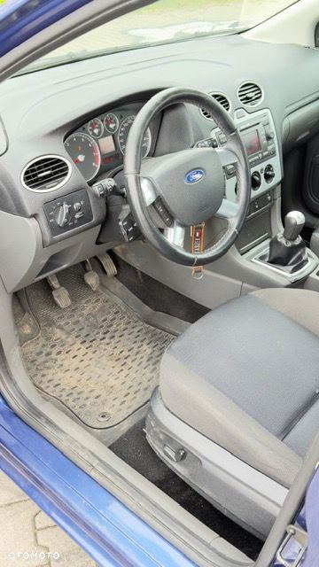 Ford Focus 1.6 16V Ambiente - 8