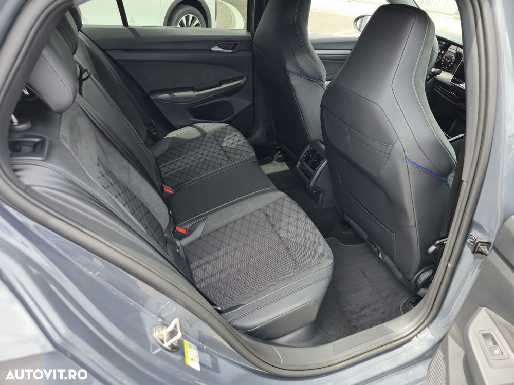 Volkswagen Golf 1.5 eTSI OPF DSG R-Line - 15