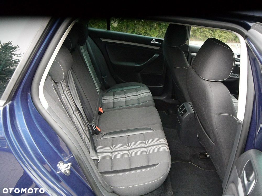 Volkswagen Golf 1.6 TDI DPF BlueMotion Technology MATCH - 27