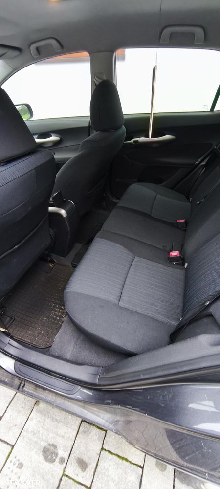 Toyota Auris 1.4 D-4D - 11