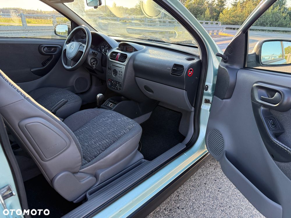 Opel Corsa 1.2 16V Comfort Easytronic - 9