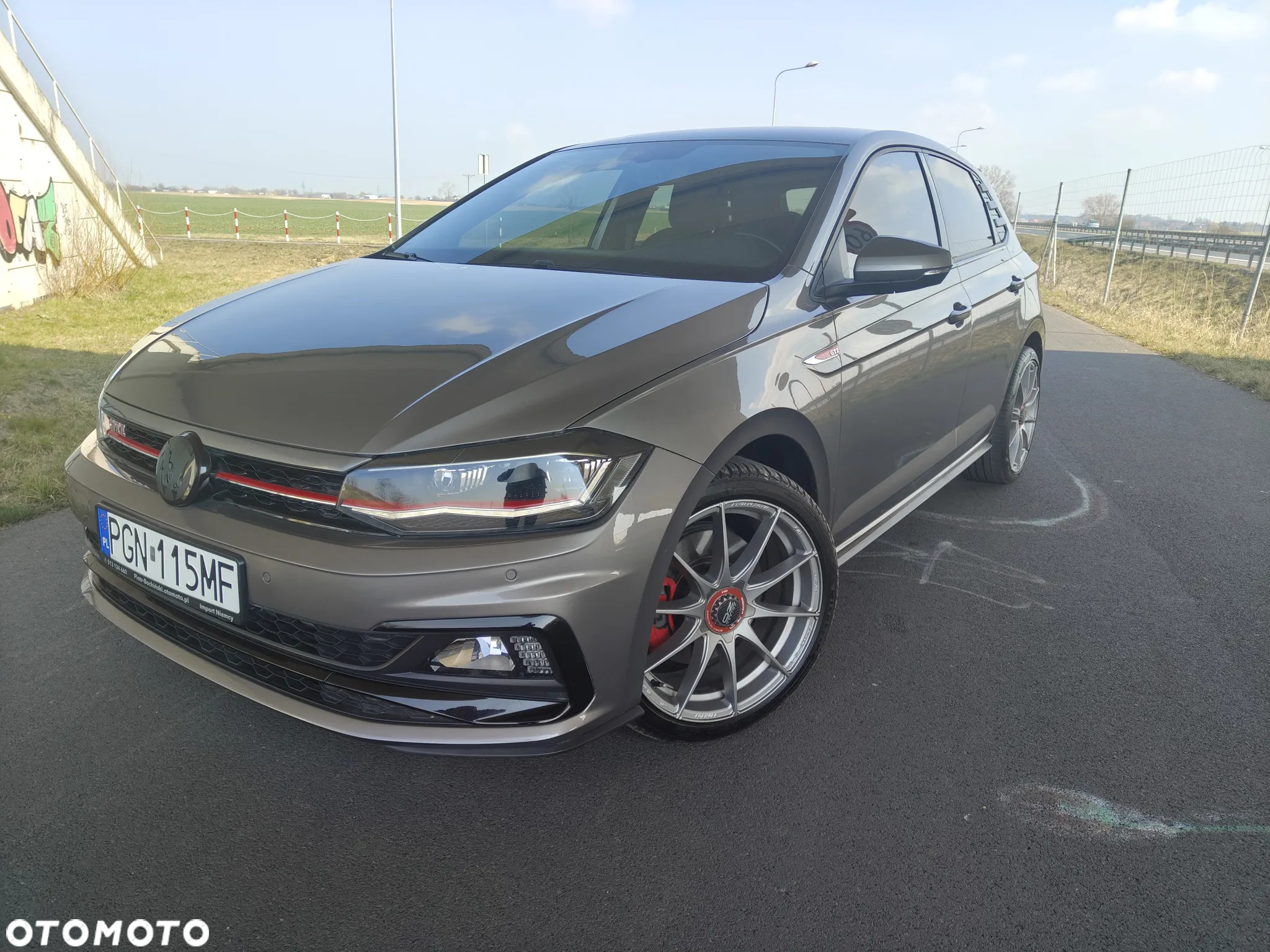 Volkswagen Polo 2.0 TSI DSG OPF GTI - 28