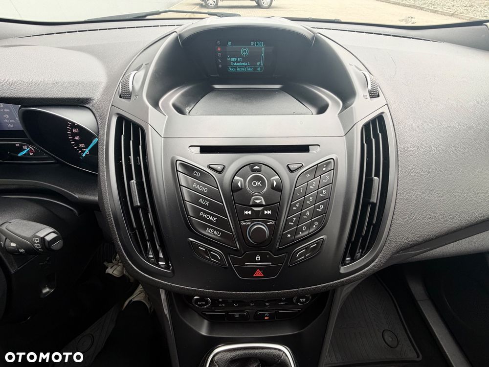 Ford Kuga 1.5 EcoBoost 2x4 Titanium - 25