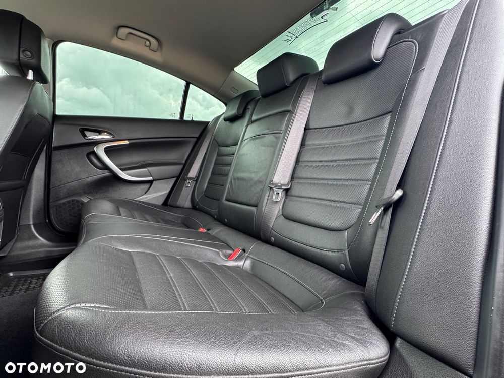 Opel Insignia - 18