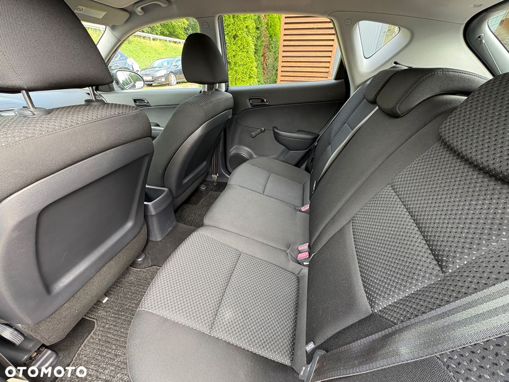 Hyundai i30 1.4 Classic + - 18