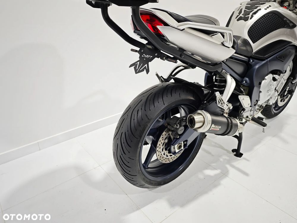 Yamaha FZ - 12