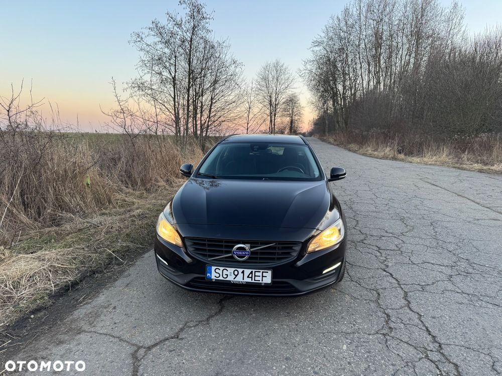 Volvo V60 D2 Momentum - 4