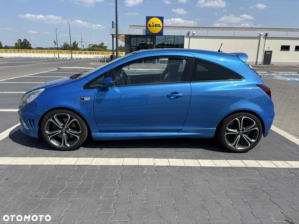 Opel Corsa 1.6T OPC - 10