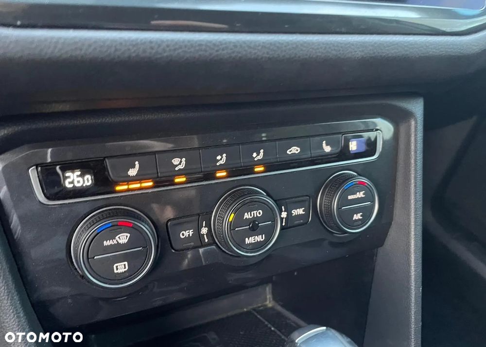 Volkswagen Tiguan Allspace - 15