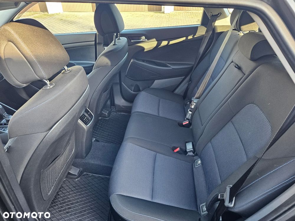 Hyundai Tucson blue 1.7 CRDi 2WD DCT Style - 12