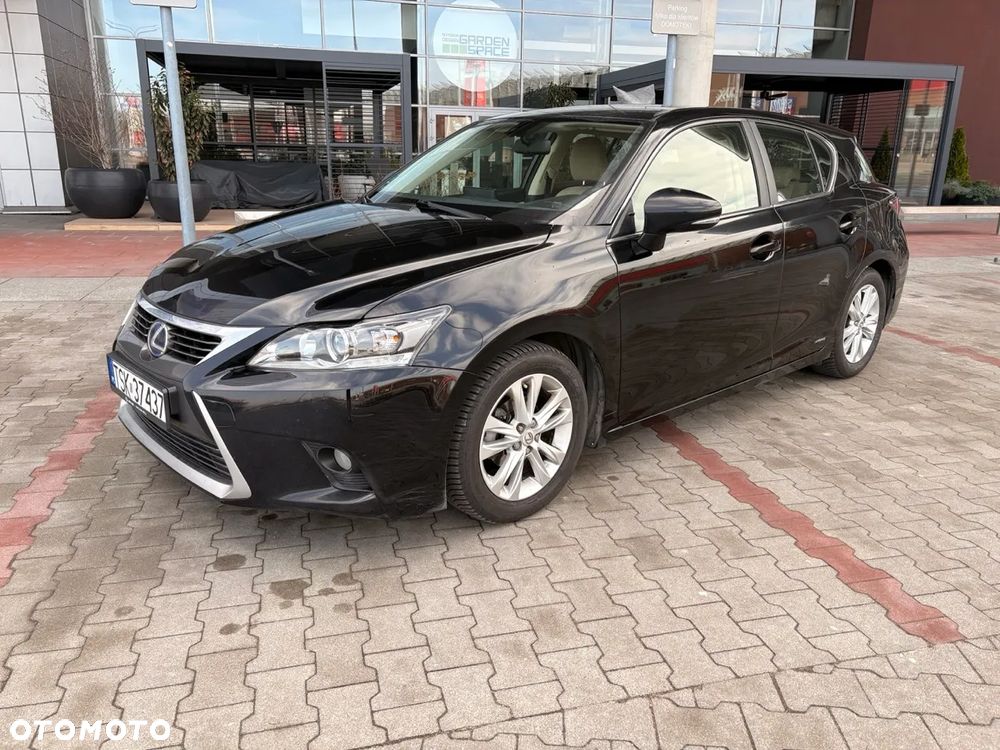 Lexus CT - 3