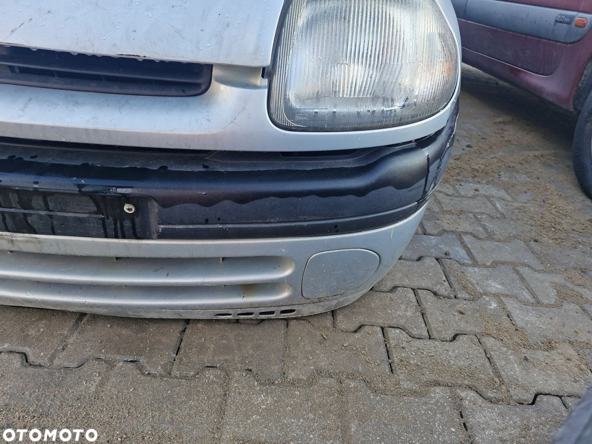 Zderzak przód CLIO II MV632 - 2