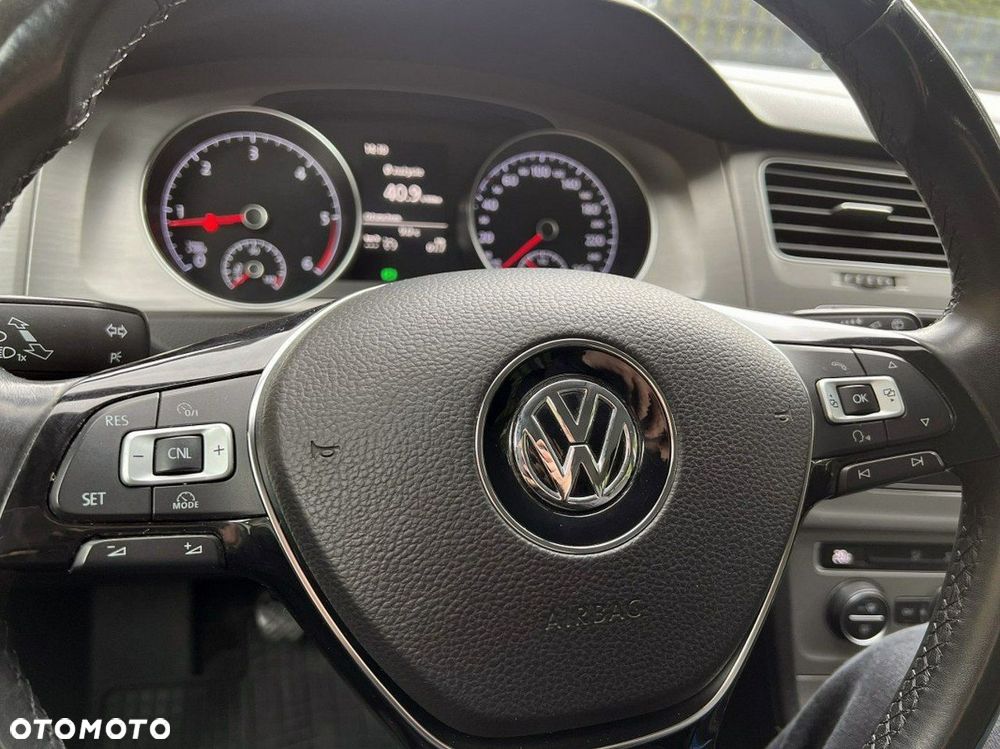 Volkswagen Golf - 14