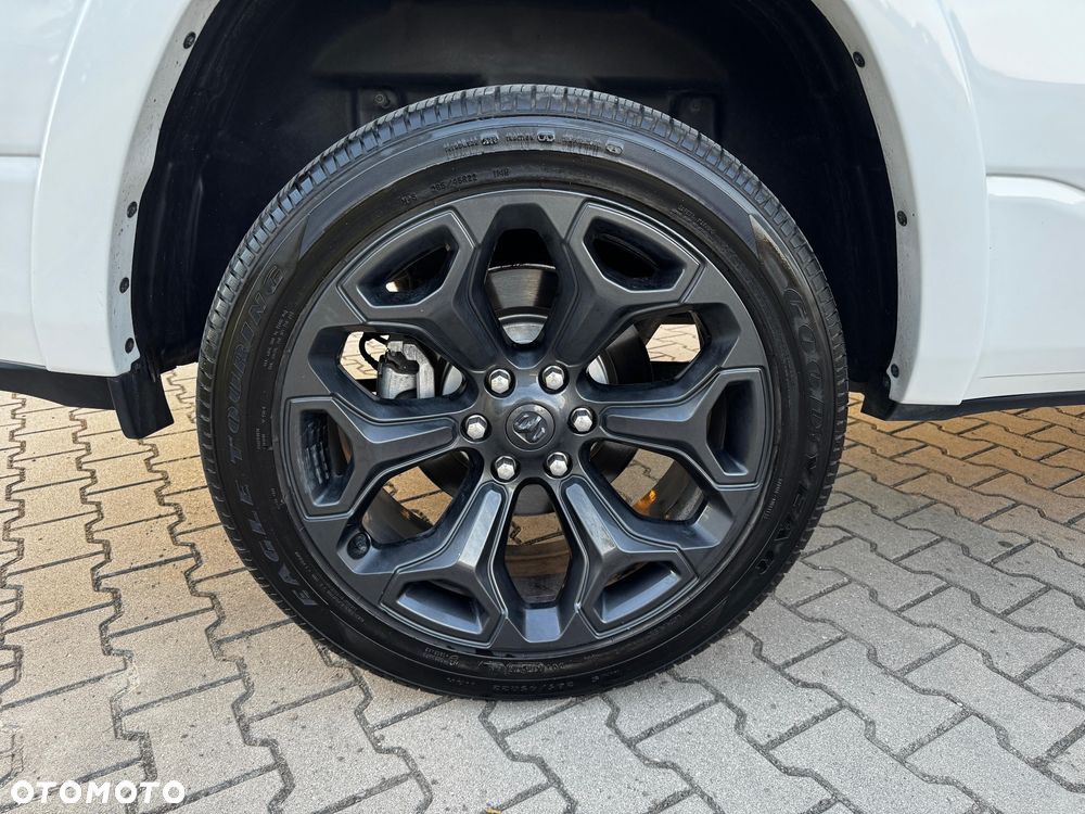 Dodge RAM 1500 5.7 4x4 - 17