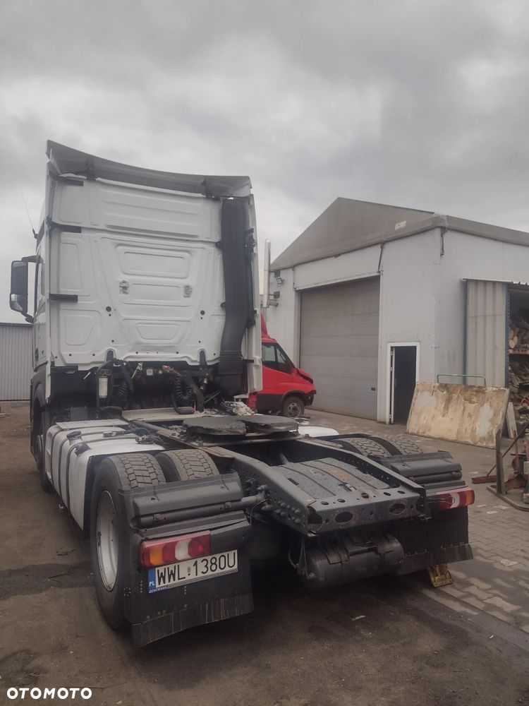Mercedes-Benz Actros - 4