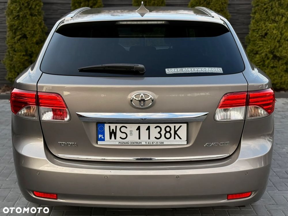 Toyota Avensis 2.0 D-4D Premium - 6